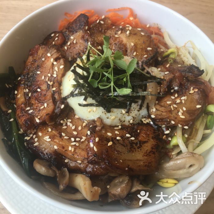 马苏娅max sonia cafe(杭州大厦501店)慢煮温泉蛋日式叉烧饭图片 - 第
