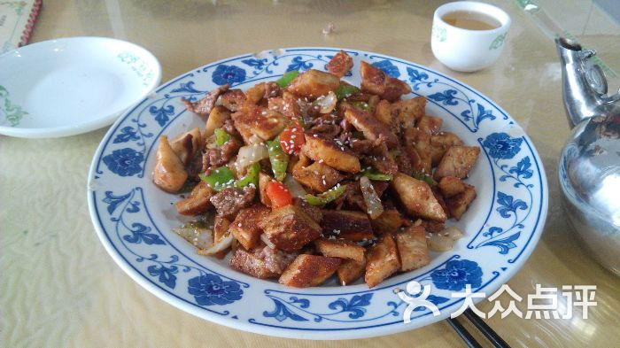 酥馕炒肉