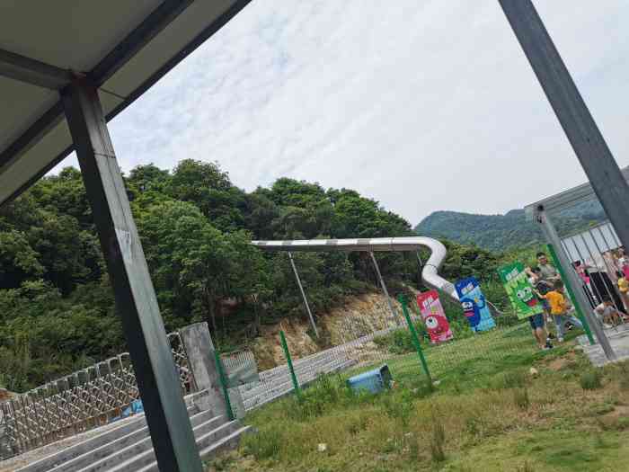 九龙湖精灵谷丛林穿越