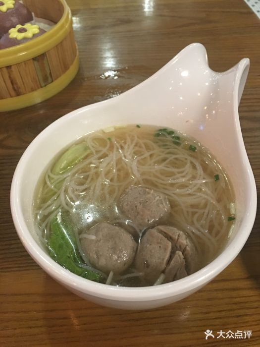 大咀港式茶餐厅(卜蜂莲花店)福合呈牛丸汤米线图片