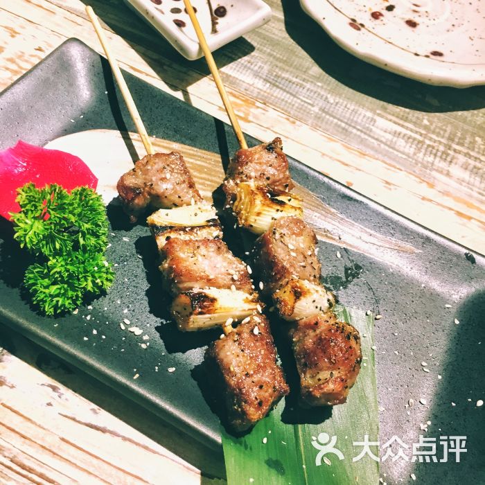 盐烤猪劲葱肉串