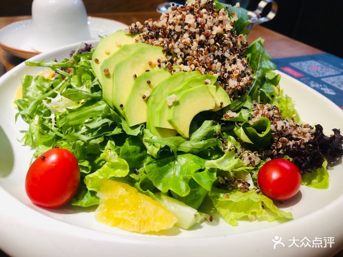 必点海鲜·海肠水饺(鞍山西道店)藜麦牛油果沙拉图片 第2710张