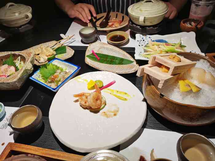 花潮日料艺食馆(成都万象城店)-"成都的日料自助吃了