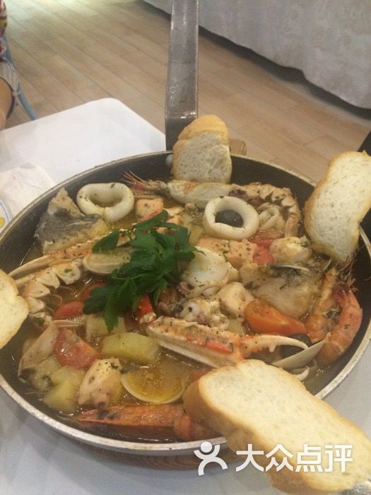 老板和厨师都是意大利人,口味偏那不勒斯,.-IL