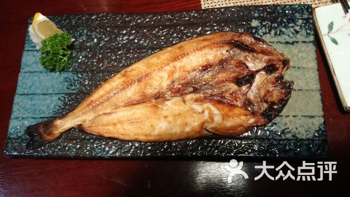 盐烧开边花鱼