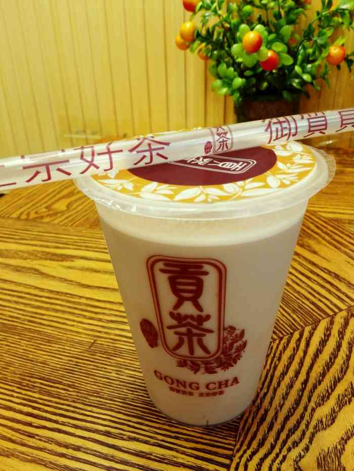 御质贡茶(河西王府井店)-"吊灯挺好看,我喝的杨枝甘露