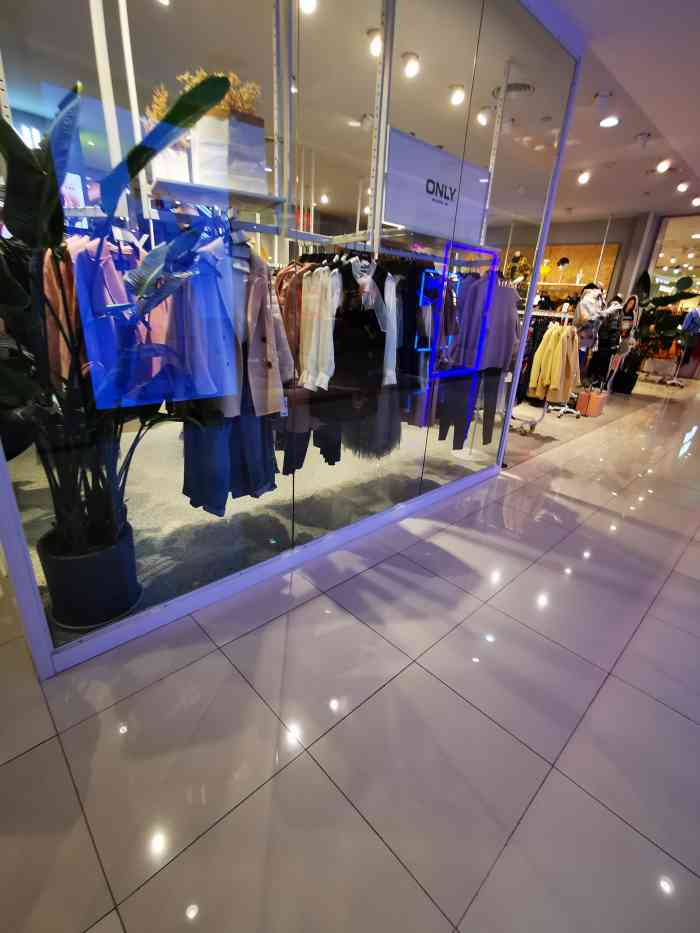 only(群光店)-"年终带你逛吃武汉之群光广场.群光广场