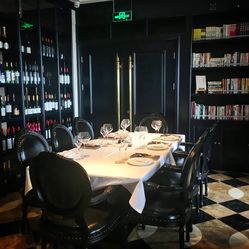 艺奢书廊餐厅人均_餐厅卡通图片