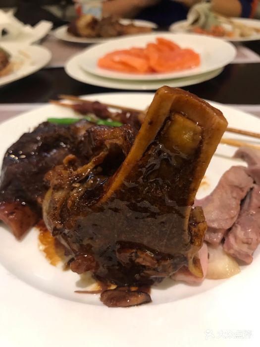 南京大饭店自助餐厅-烧大棒骨图片-北京美食-大众点评网