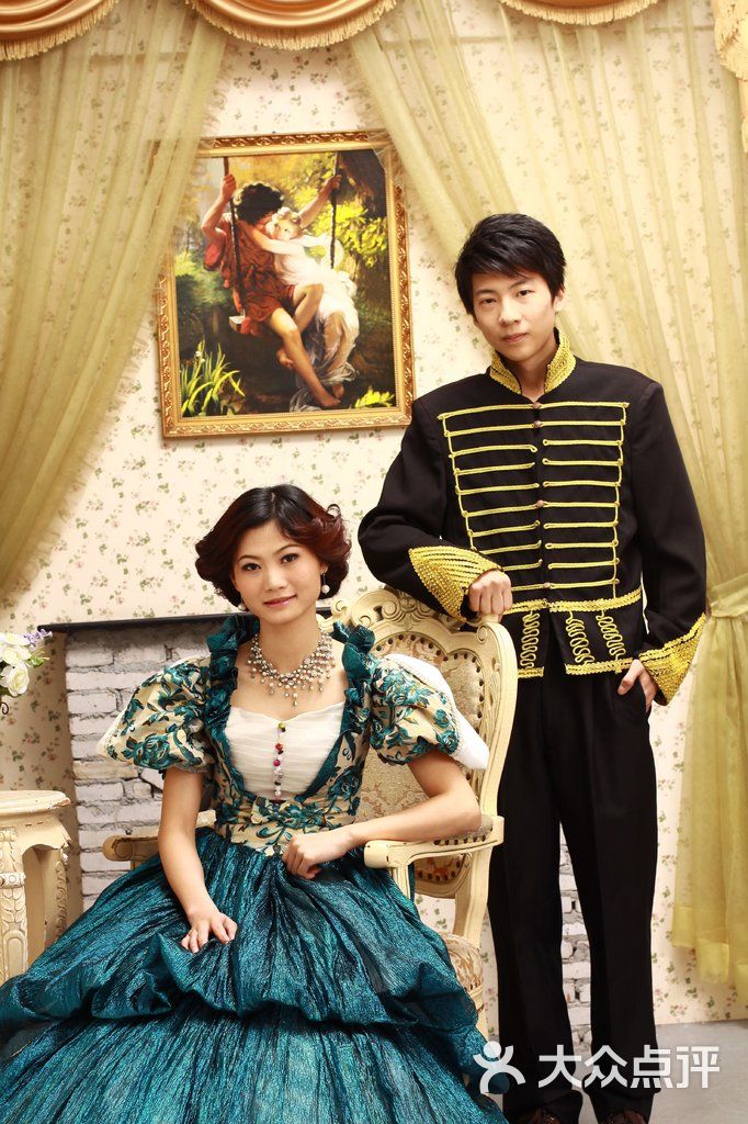 阿娅娜·恩吉妮尔_云妮尔婚纱摄影网站(2)
