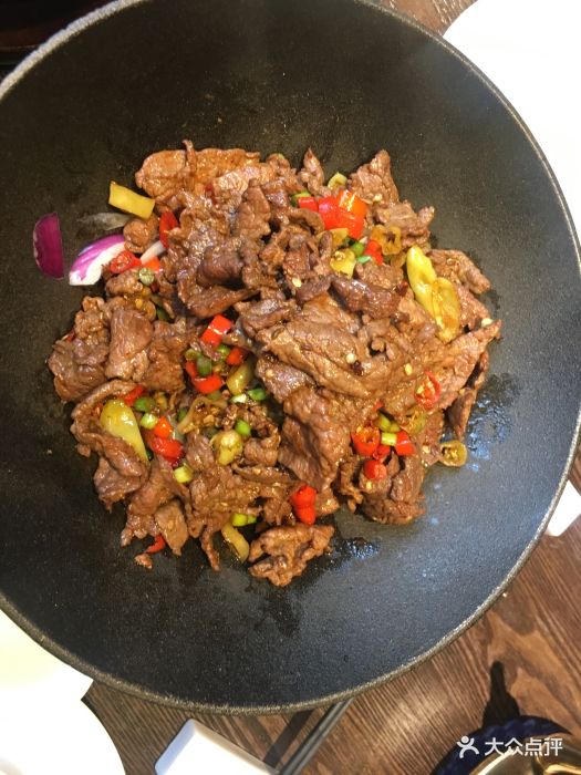 铁锅生炒黄牛肉