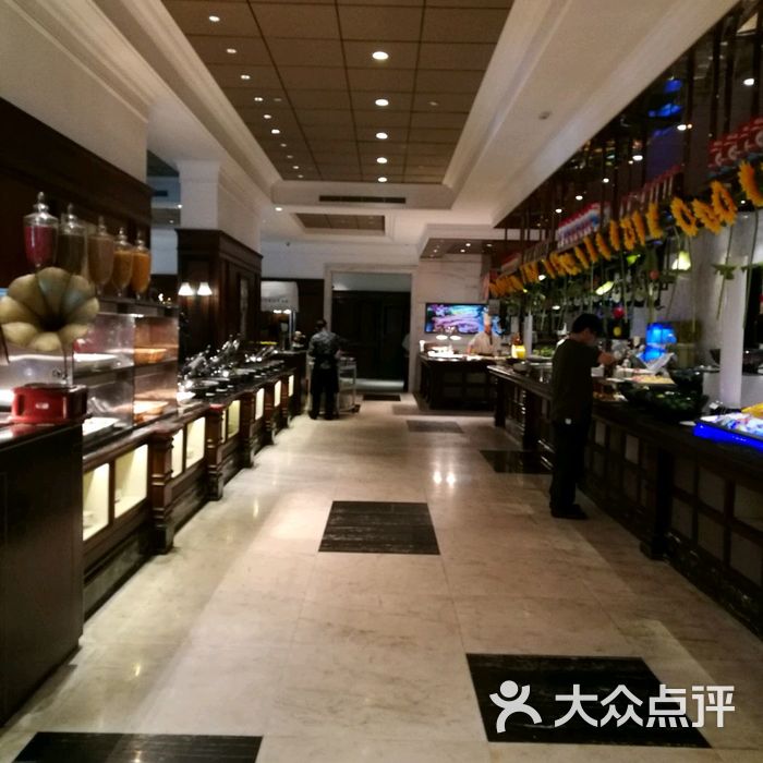 远洲国际大酒店自助餐厅