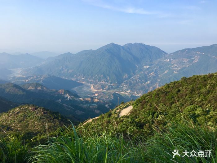 凤凰山天池图片