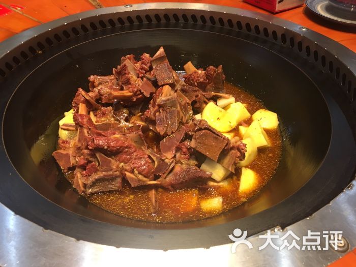 山河屯铁锅炖图片 - 第1张