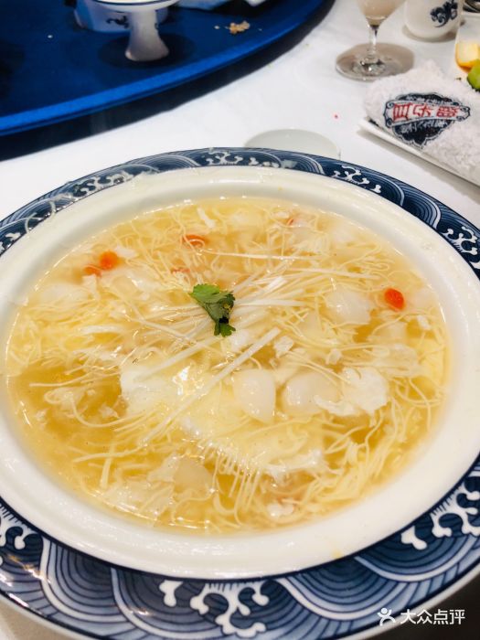 烩金丝乌鱼蛋汤