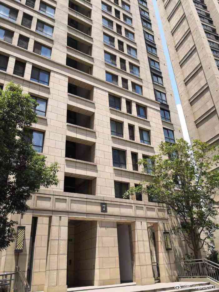 耀华滨江公寓-"一期二期作为公租房,最新市筹对外招租