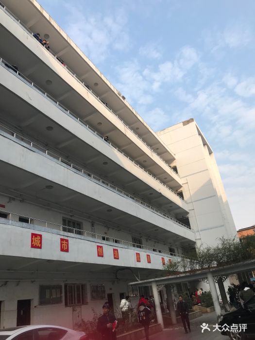 南昌市第十八中学图片