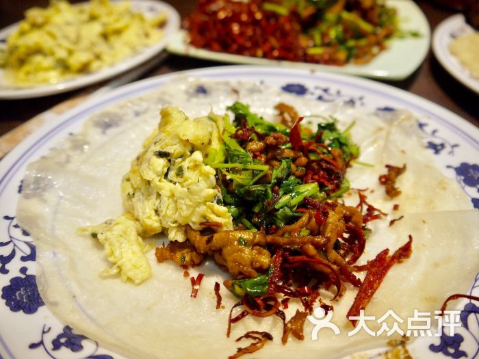 龙抬头春饼家常菜(呼家楼店)-春饼图片-北京美食-大众点评网