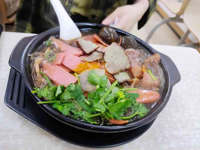 小黑皮砂锅(和会街店)-"「三鲜砂锅」「火腿肠砂锅」粉丝会吸汤 吃.
