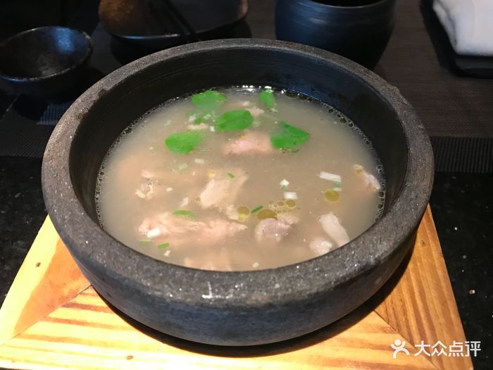 花隐日式怀石料理(世博源店)石锅松露牛肉汤图片