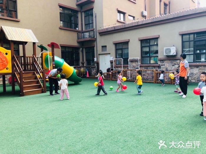 红黄蓝幼儿园(红木林店)图片