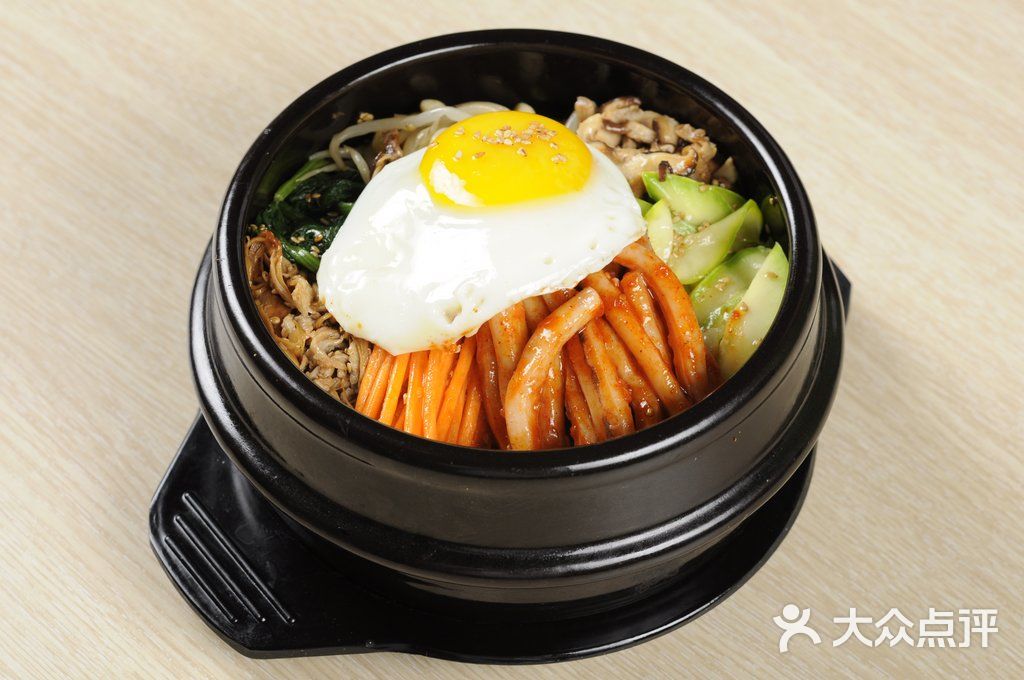 鱿鱼石锅拌饭