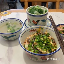 俏花旦61川味土鸡米线馆(春熙路店)的干拌鸡丝米线好不好吃?