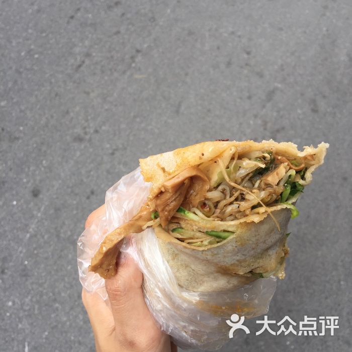 阜阳杜大大卷馍卤蛋卷馍图片 - 第2张