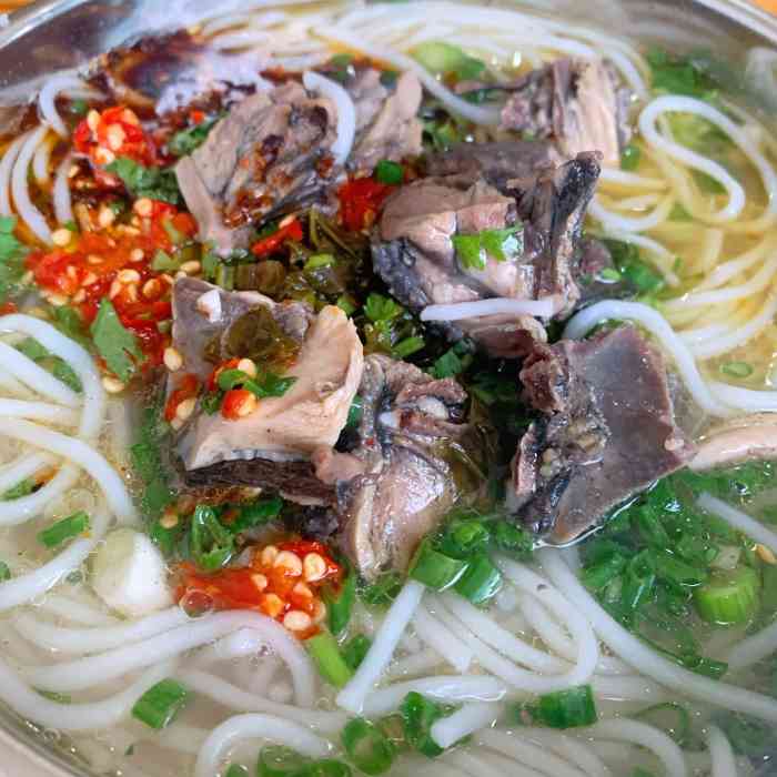 鱼米河临沧云县土鸡米线店-"开了起码有五六年的一家
