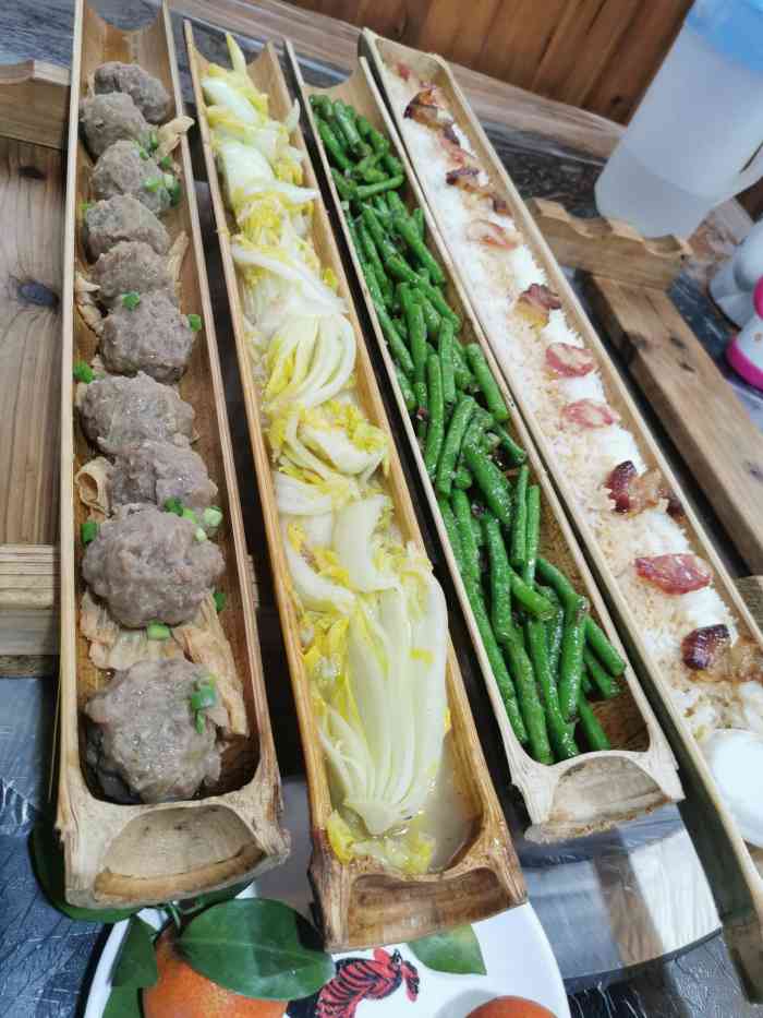 名筑轩竹筒菜"临近中山泉眼温泉的名筑轩竹筒菜,值得一去.