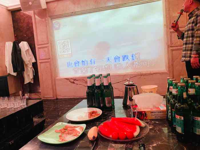 图兰朵量贩ktv-"第一次来这家ktv ,开的年限不长,装修