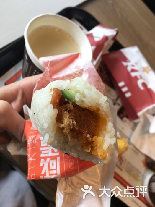 肯德基(秦岭店)金沙咸蛋黄饭团图片 - 第3张