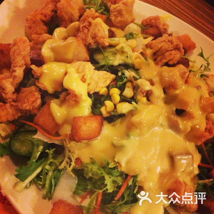 炸鸡块沙拉