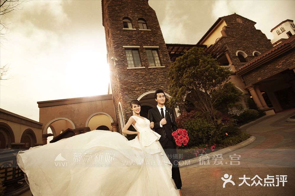 安庆薇薇新娘婚纱摄影_安庆橡树里婚纱摄影(3)