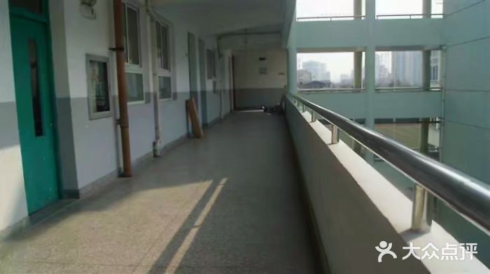 上海市金鼎学校图片