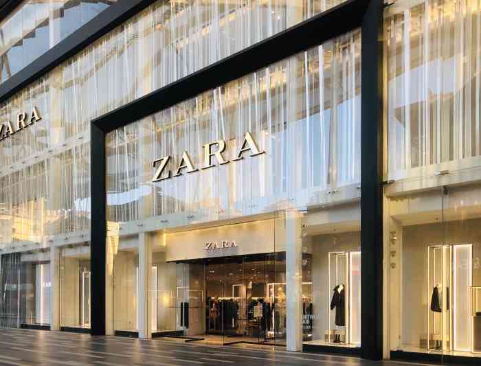 zara(老城根gpark店"门店环境:这个装修风格我爱了,简约还大.