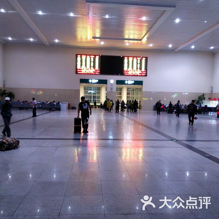 哈尔滨东站
