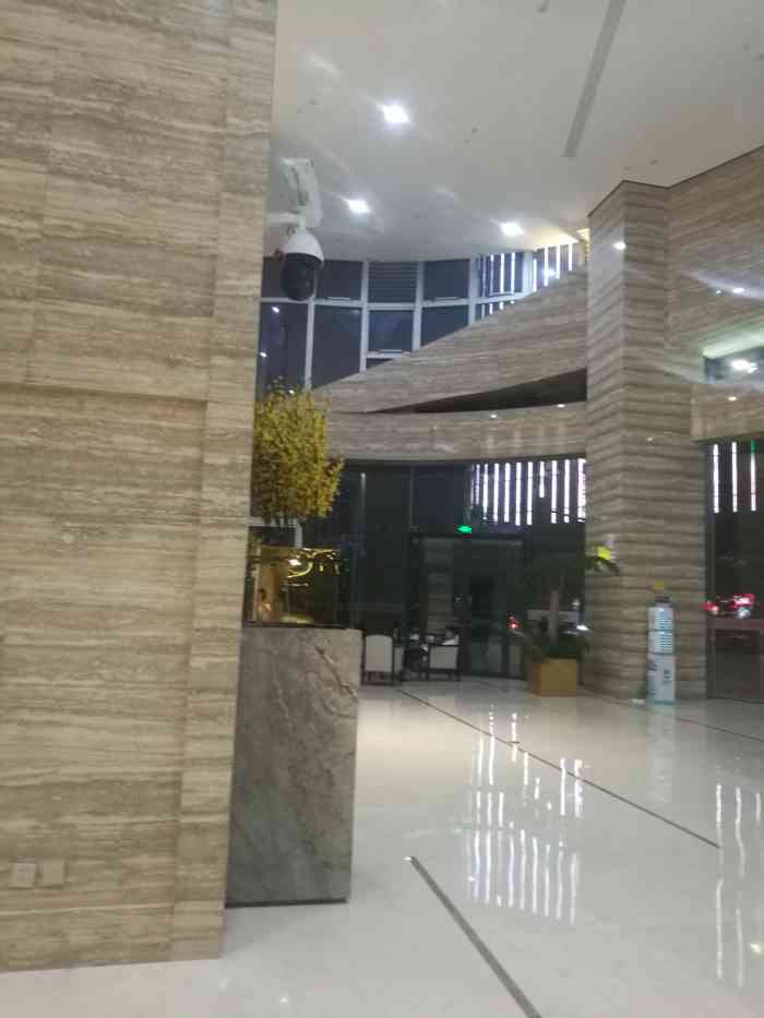 大晚上的来到金铂湾杭州滨江区沿江的"明星"楼名副其实的吃夜宵的好