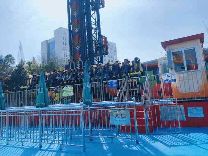 贵阳欢乐世界-"网络检票扫二维码 门市价购买160 团购