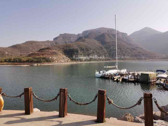 天鹅湖生态旅游风景区-"景区位于京西南涞水县的京冀