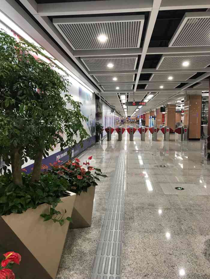 湖滨东路地铁站-"厦门地铁01开通之后经过了好几个