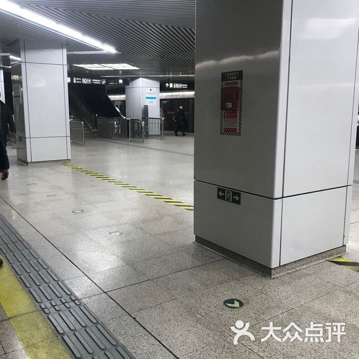 惠新西街南口-地铁站