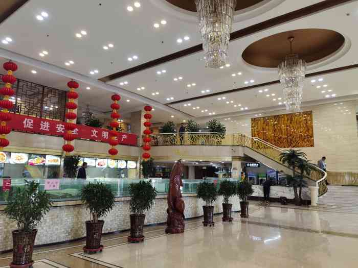 环美大酒楼(微山路店)-"参加的婚礼,印象不错,河螃蟹