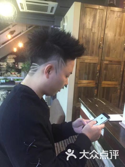 短发