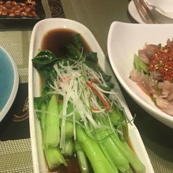 大理人均收入_大理古城图片
