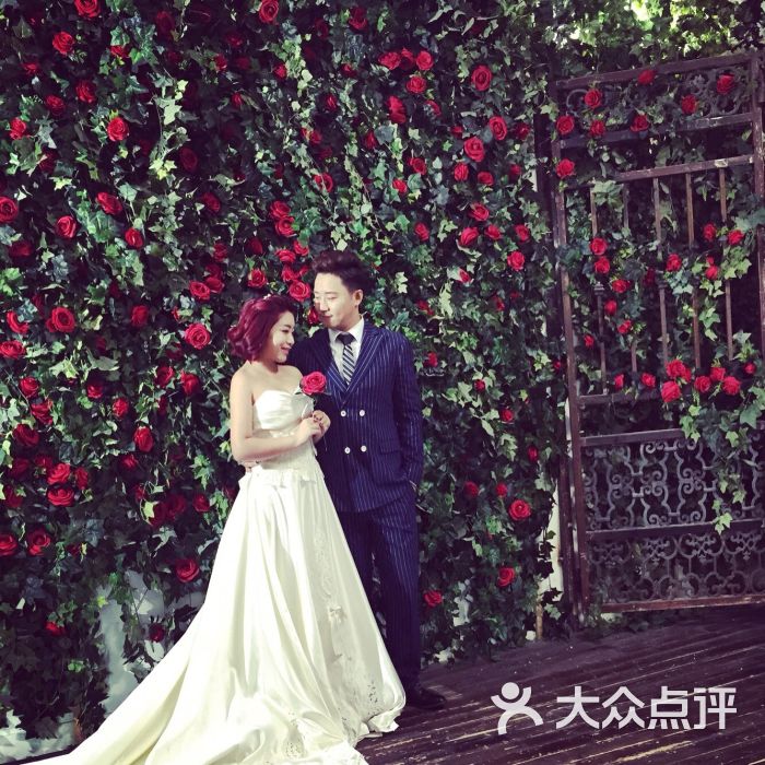 名匠之作婚纱_婚纱情侣头像(2)