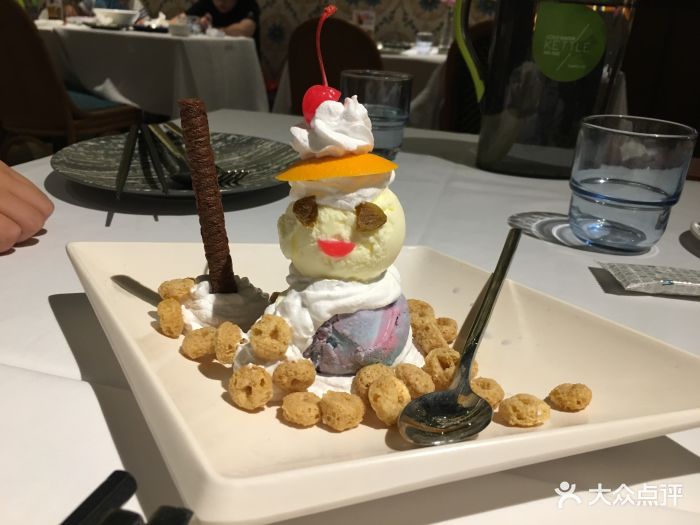 雪娃娃冰淇淋