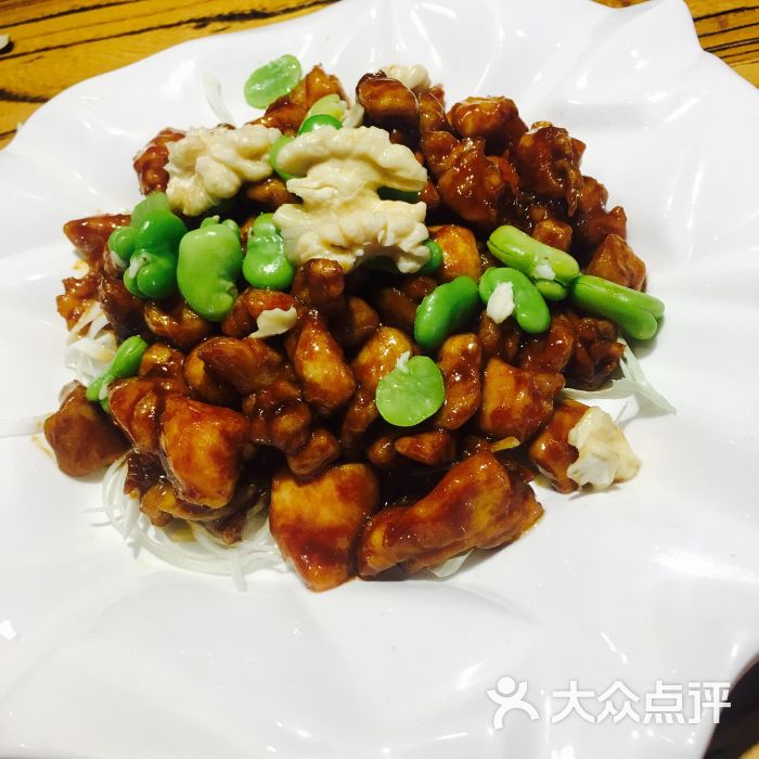 酱爆桃仁鸡丁