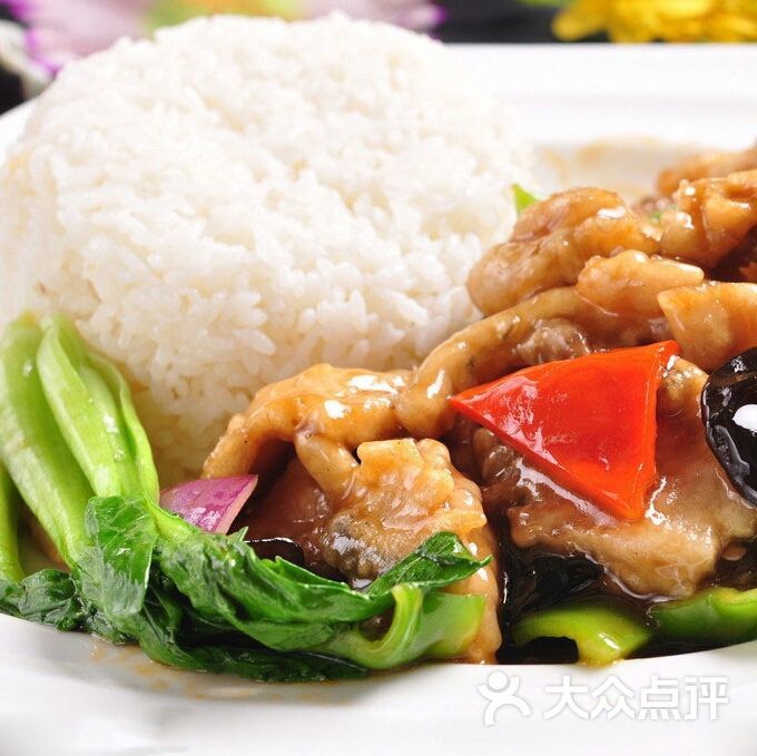 冬菇云耳蒸鸡饭