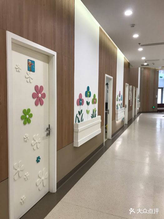 睿宝儿科(闵行龙盛广场门诊部)图片